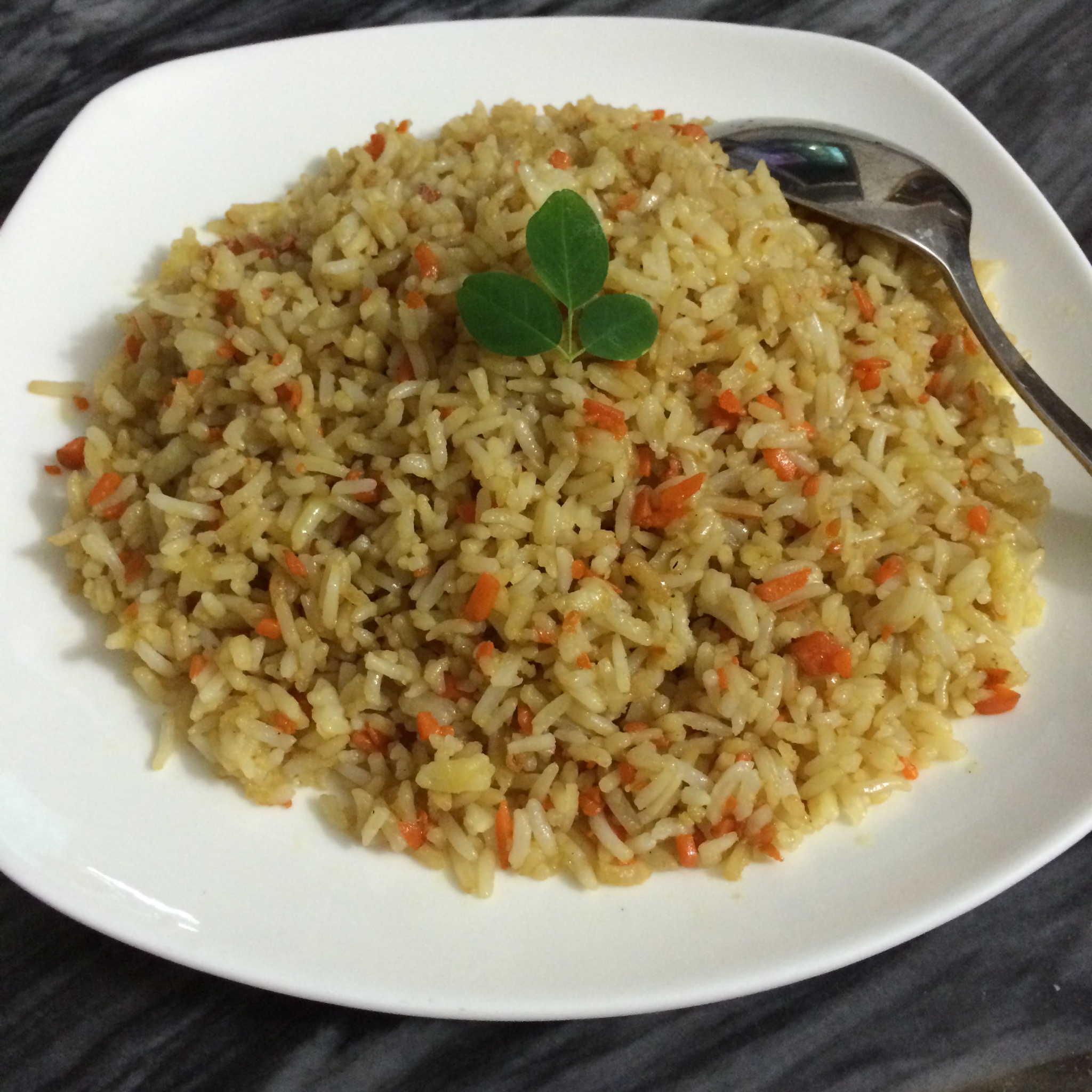 粒粒黄金腊肠炒饭（简易版）