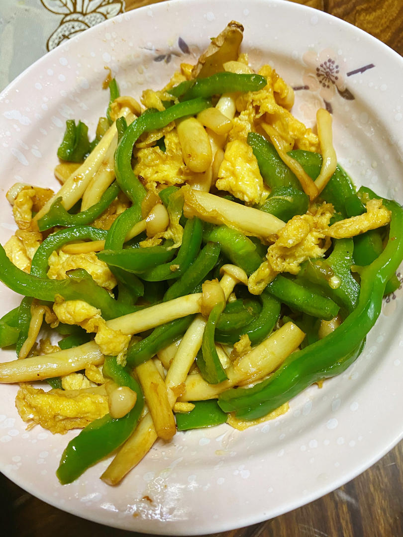 海鲜菇炒鸡蛋