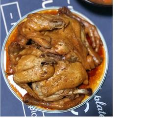 懒人版电饭煲焖整鸡（不加一滴水，肉质酥烂入味！）的做法 步骤7