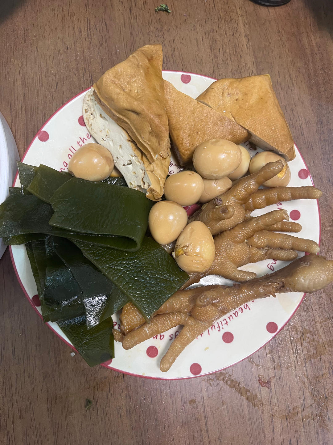 卤豆干、鹌鹑蛋