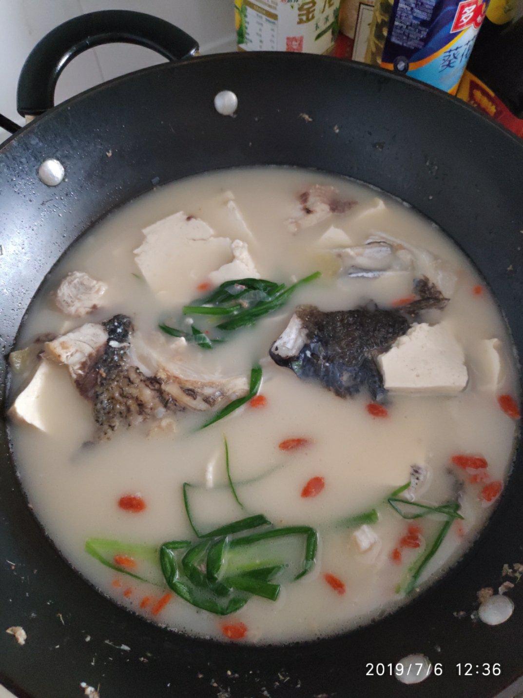 鱼头豆腐汤