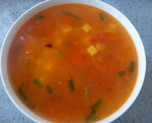 鲜美的西红柿豆腐汤