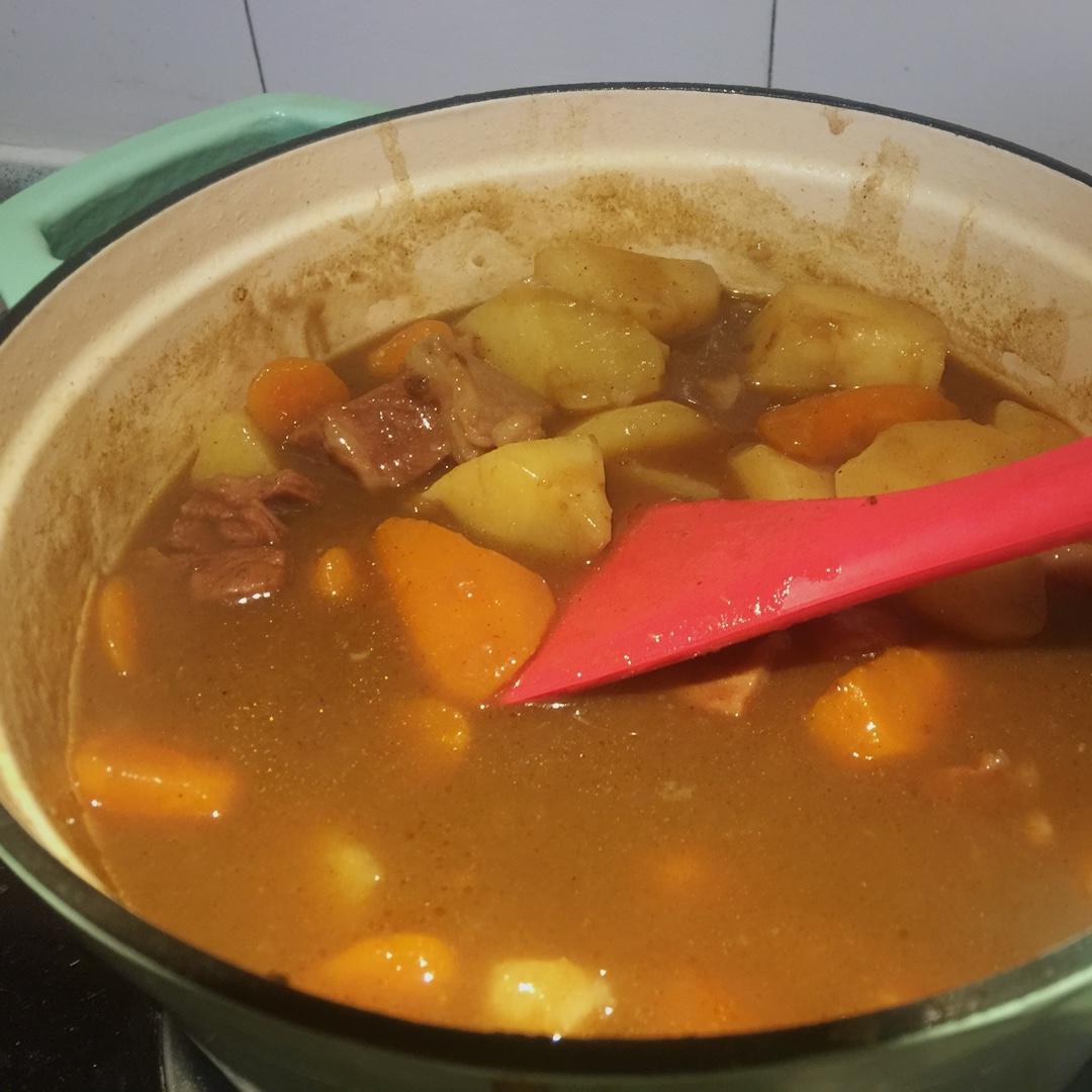 有土豆的咖喱牛腩才是米饭杀手
