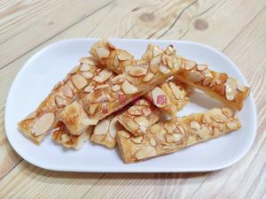 #麦子厨房#小红锅#蜂蜜杏仁酥条的做法 步骤9