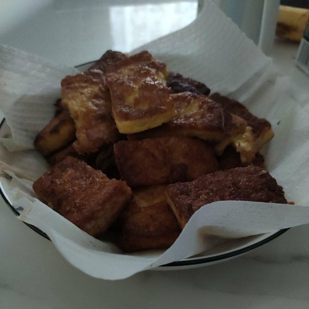 鸡蛋切片面包条