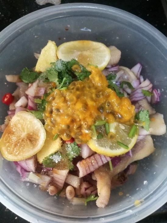 柠檬百香果鸡爪