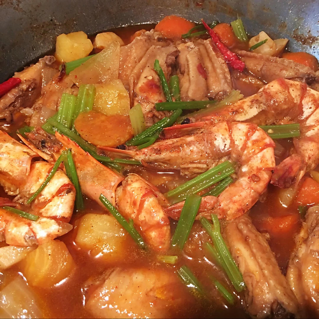 友人a198做的超级下饭的时蔬大杂烩鲜虾08焖锅