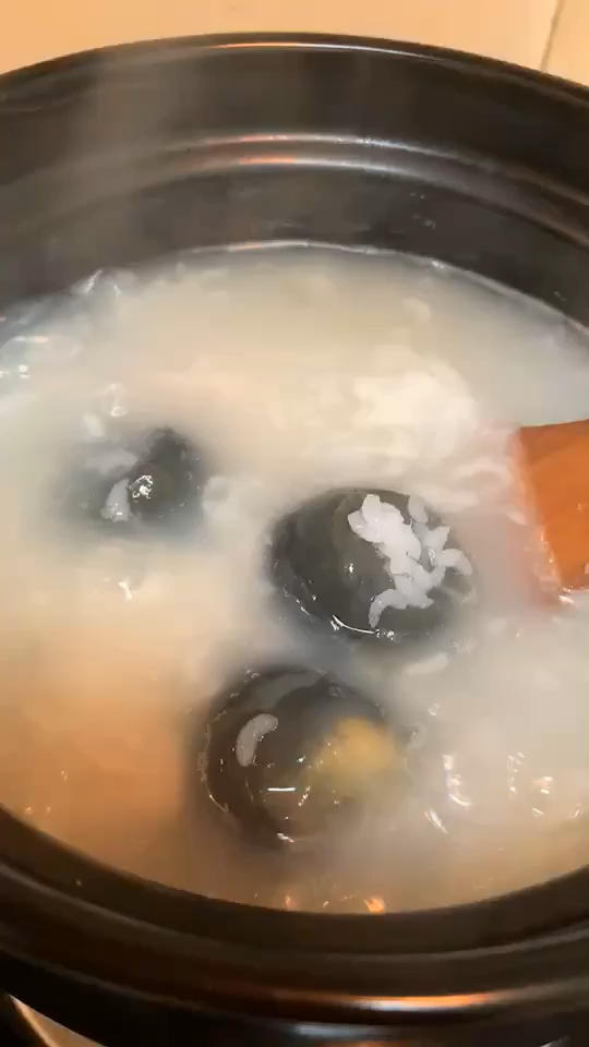 老火皮蛋瘦肉粥，老味道，家常做法