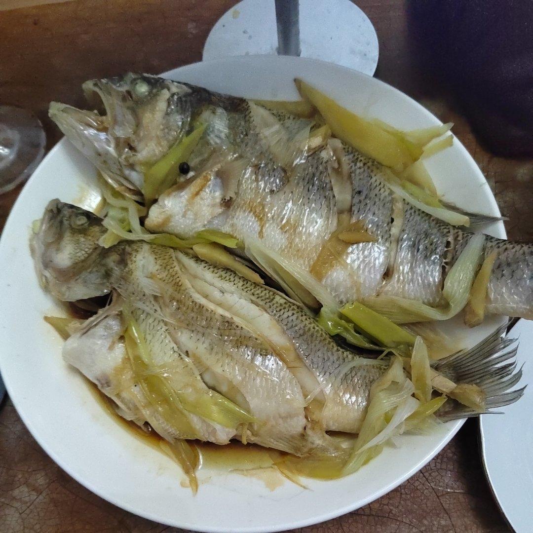 清蒸鲈鱼