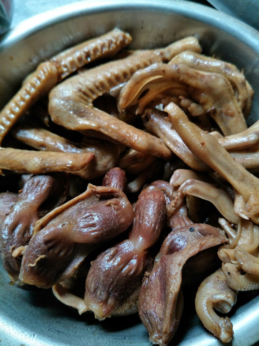 传统家乡卤味（卤五花肉、鸡爪、鸭胗等）