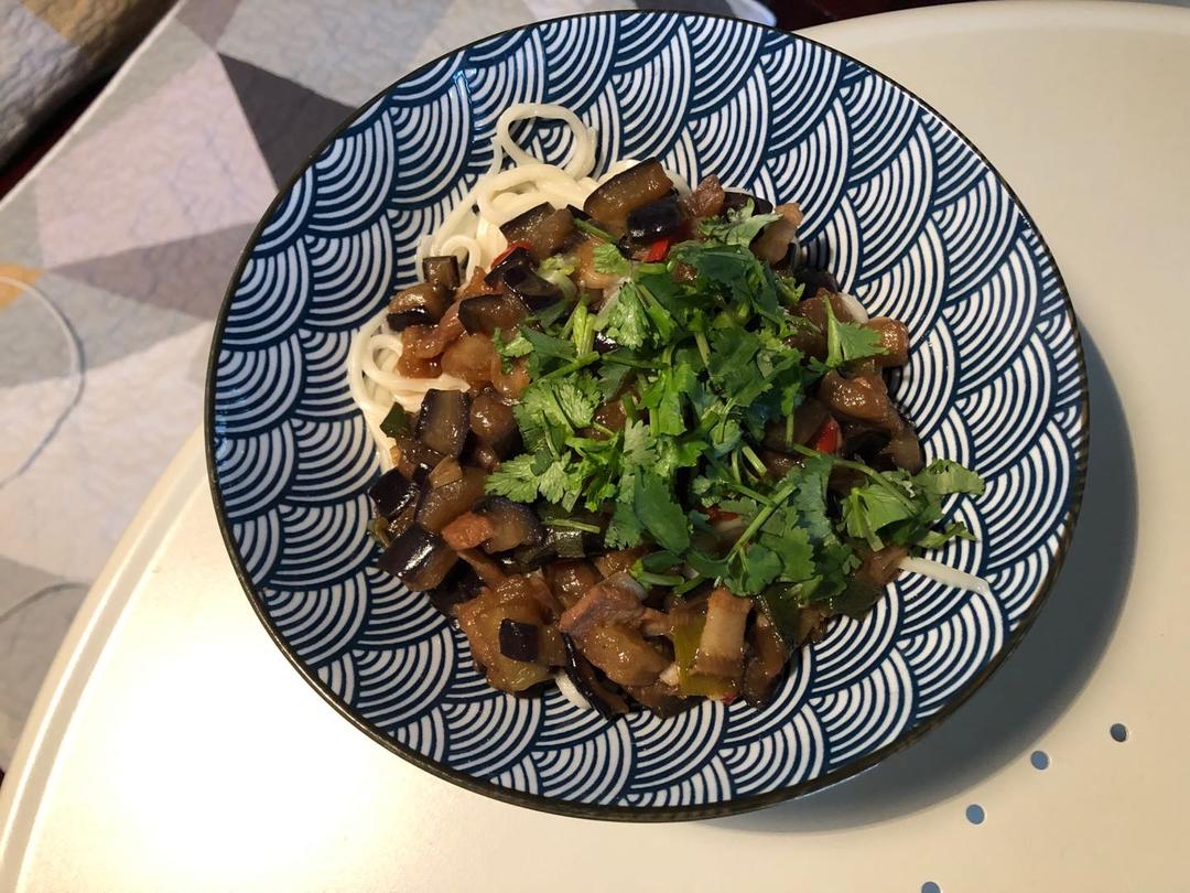 好吃不贵的茄子肉丁打卤面