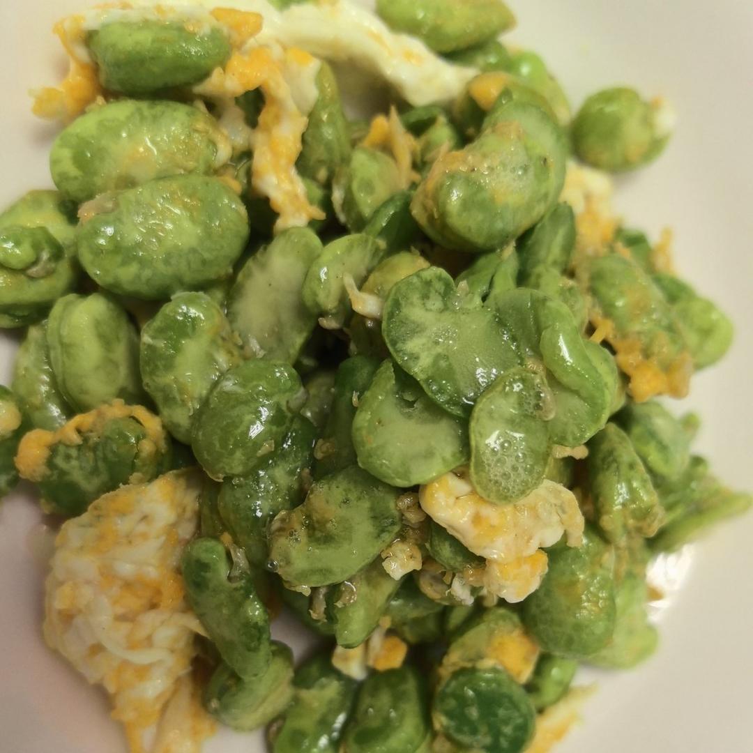 鸡蛋炒蚕豆瓣