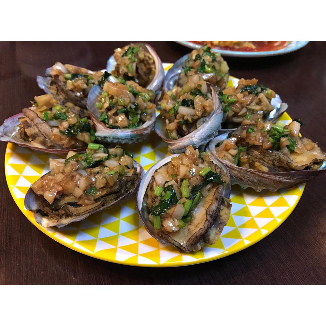 蒜蓉粉丝蒸鲍鱼
