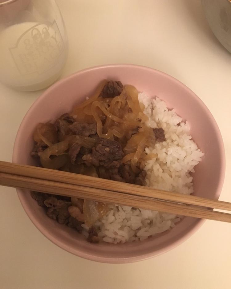 日式牛肉盖饭