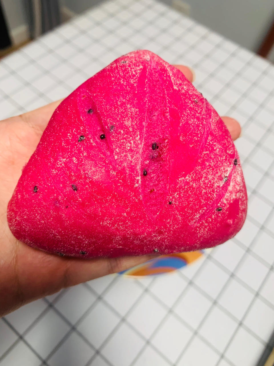 火龙果软欧包，粉嘟嘟～