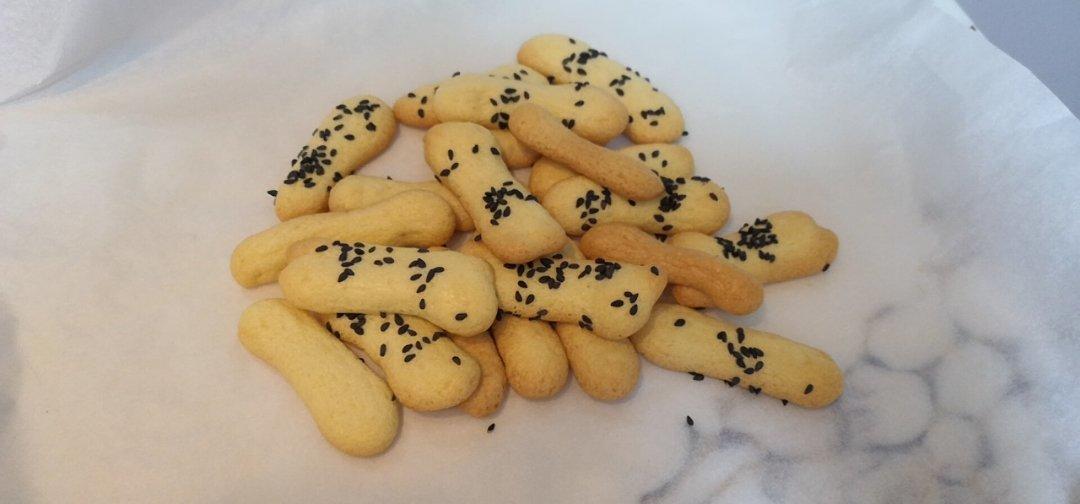宝宝辅食系列之芝麻手指小饼干