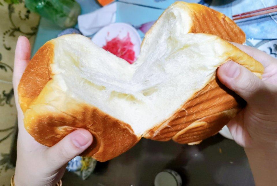 吐司，奶香手撕面包，超级香浓