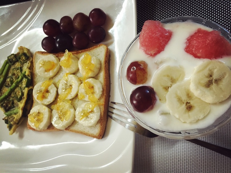 秋葵芦笋虾仁蛋饼