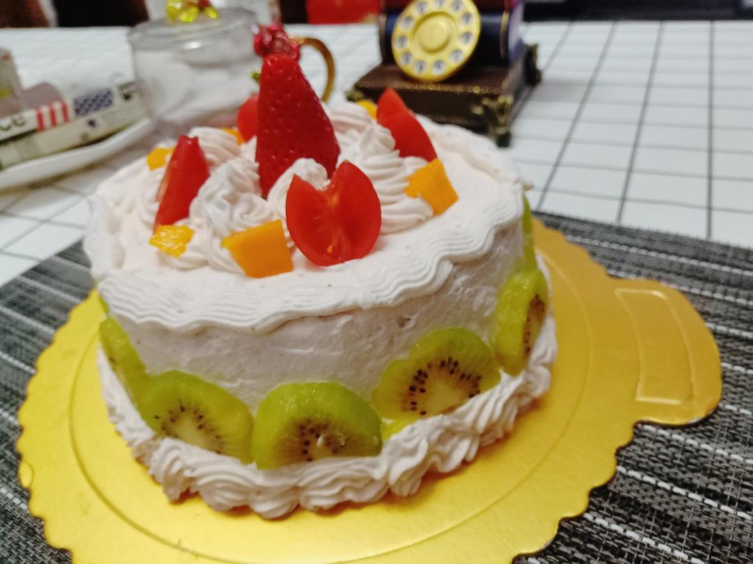 《Tinrry+》草莓奶油蛋糕（8寸配方）