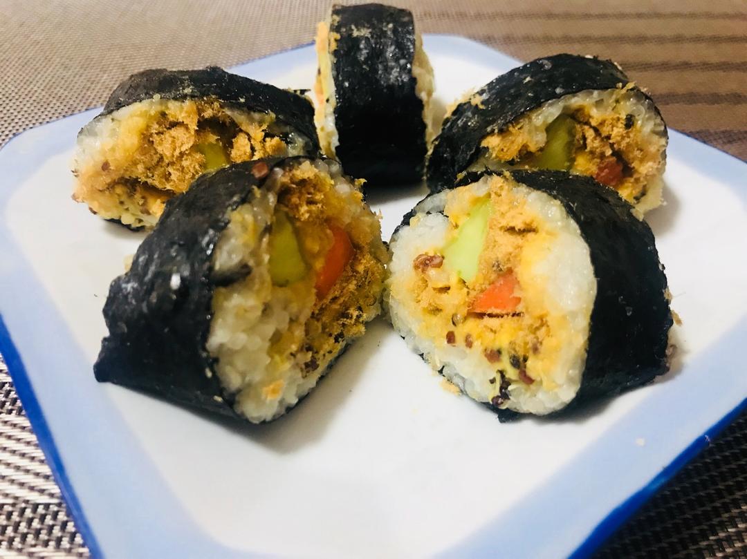 紫菜卷寿司