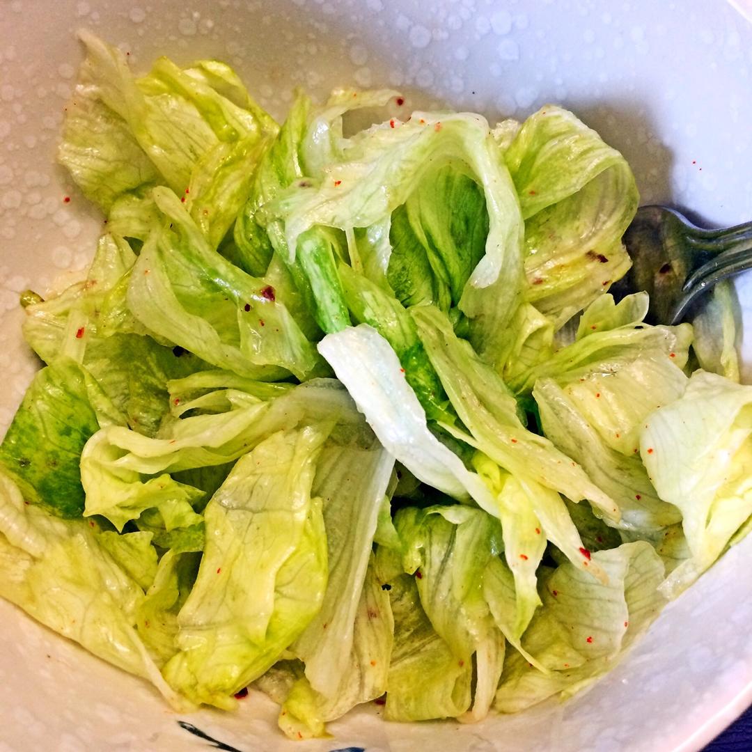 只有生菜的韩式生菜沙拉