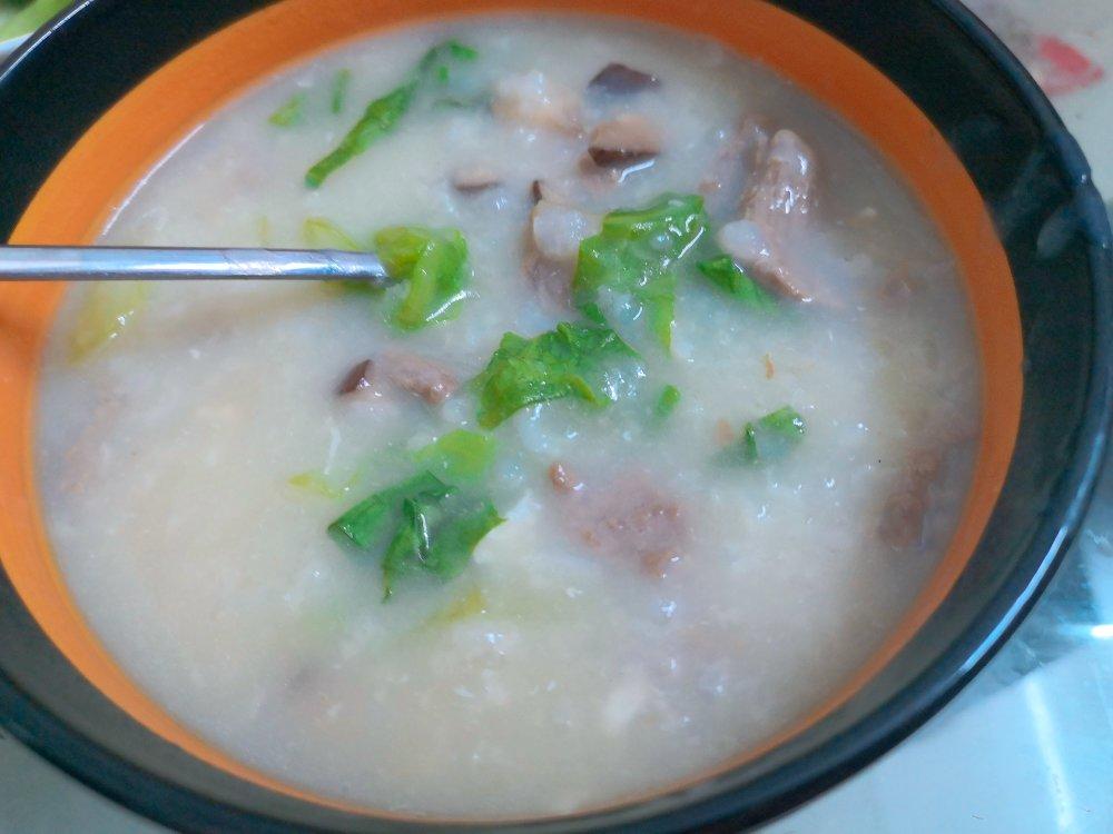 陌上花开做的青菜香菇牛肉粥牙疼粥