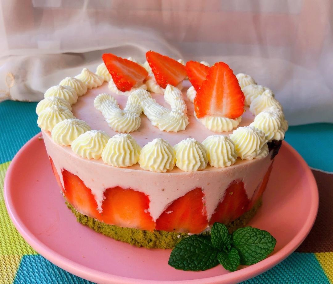 巧克力草莓慕斯蛋糕