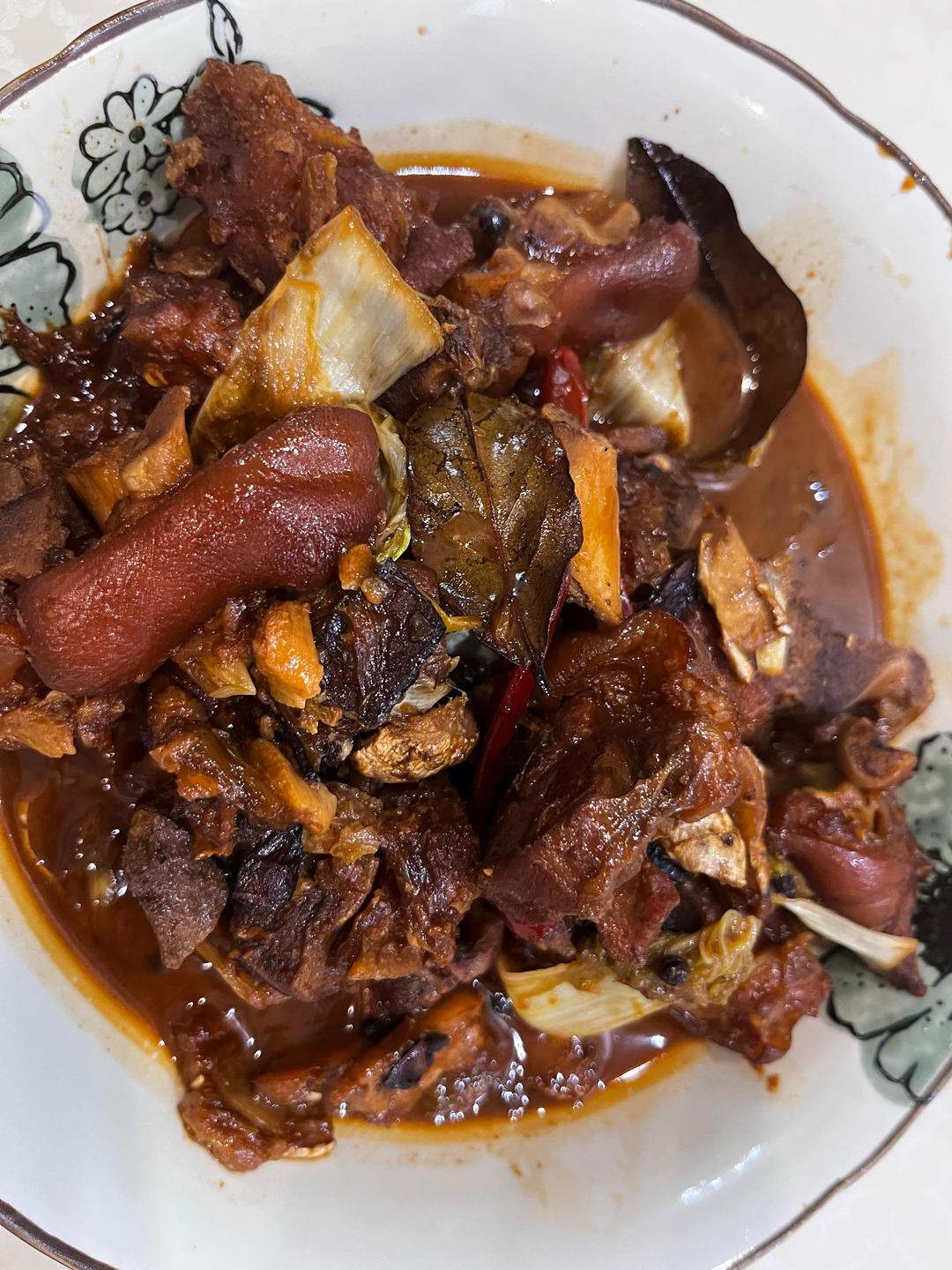 美味的家常菜：红烧猪蹄