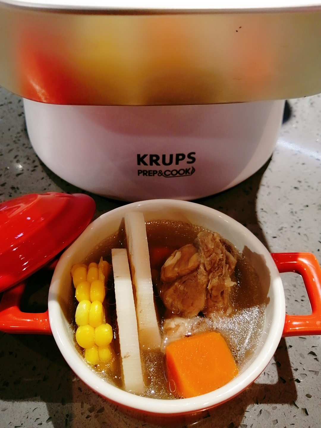 莲藕排骨汤的做法