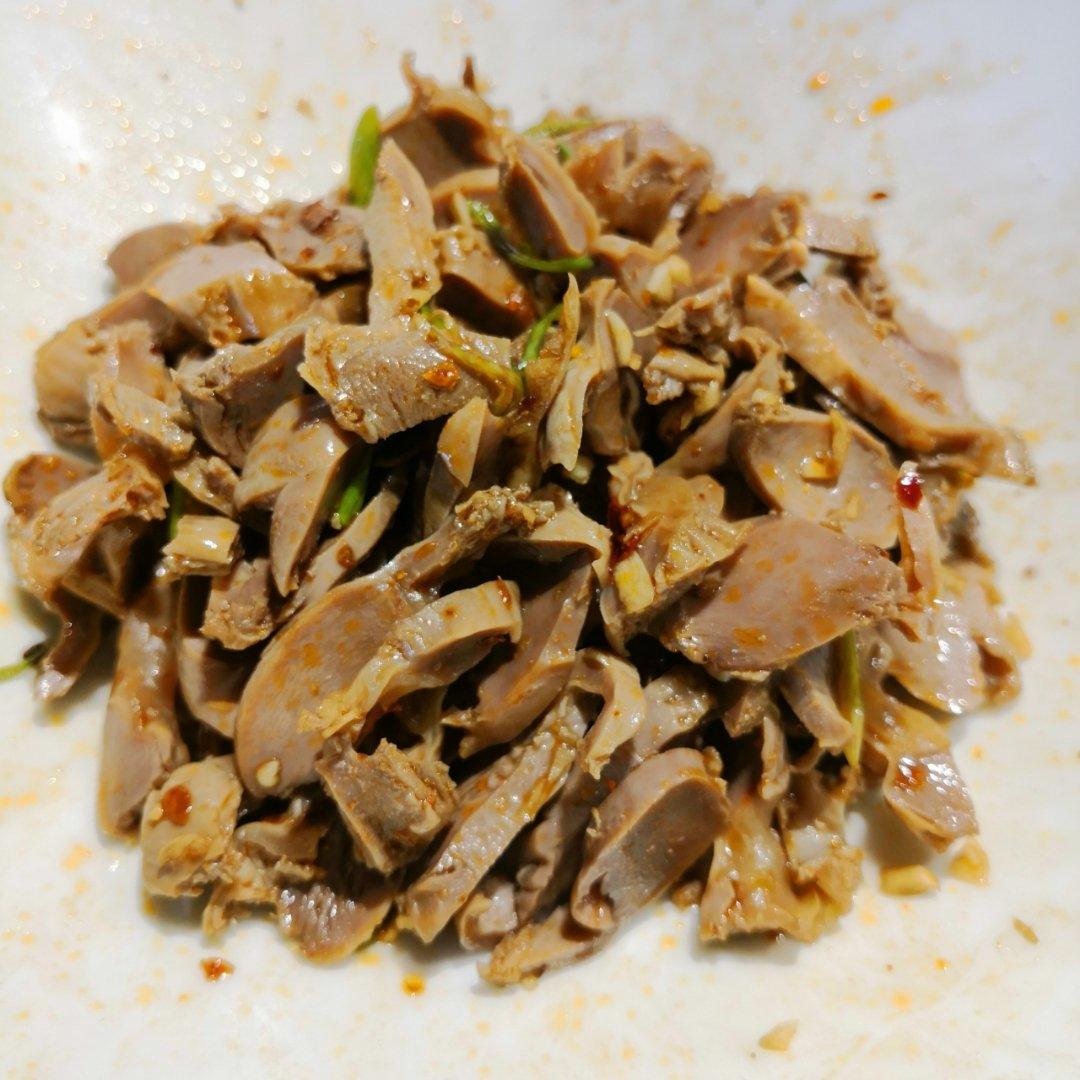 凉拌鸡胗！