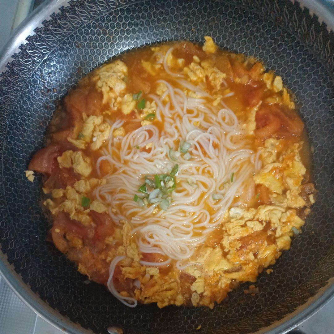 顺滑又养胃的西红柿鸡蛋面
