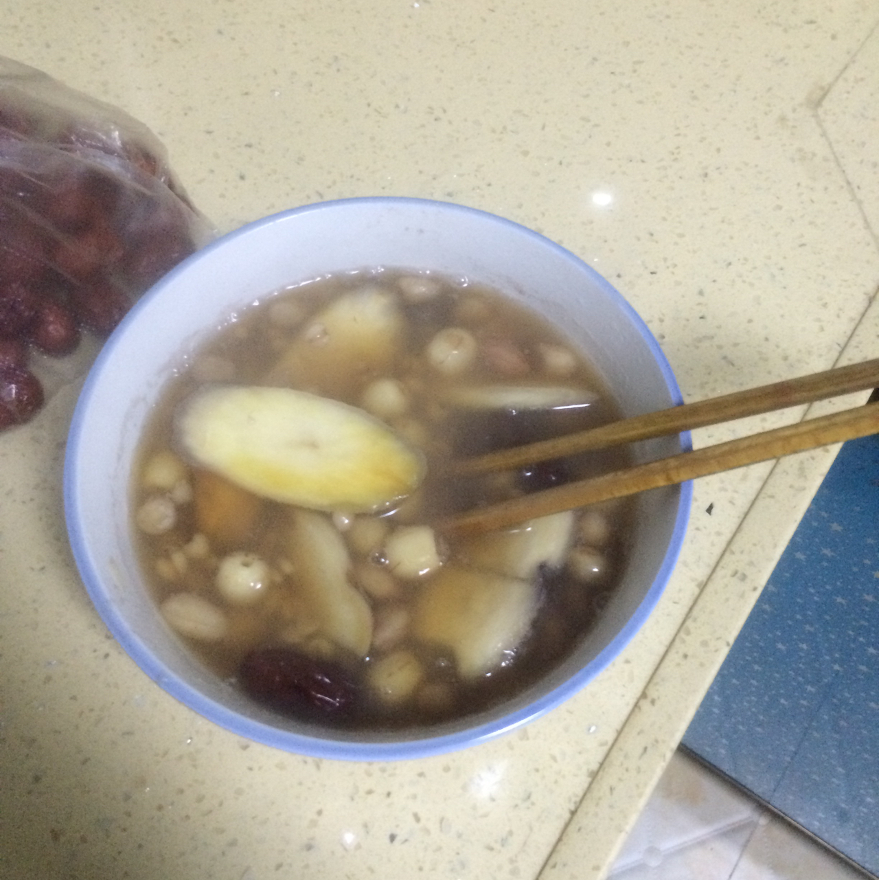山药薏米莲子红枣粥