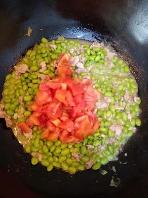 家常番茄肉末烧毛豆的做法 步骤5