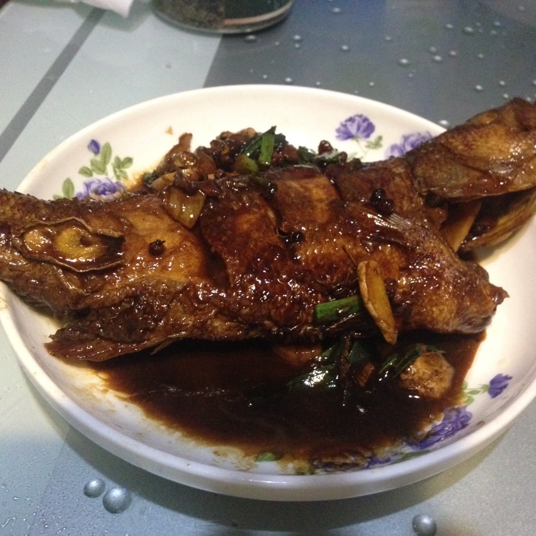 红烧鲈鱼