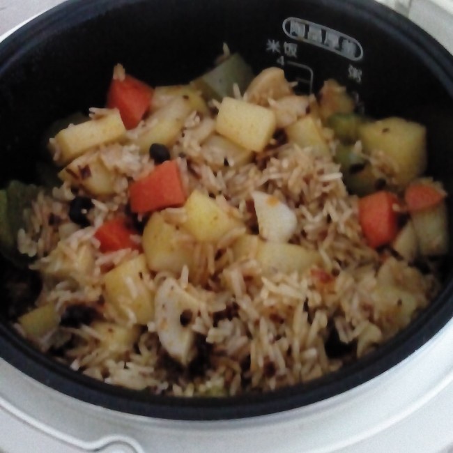 秘制土豆焖饭