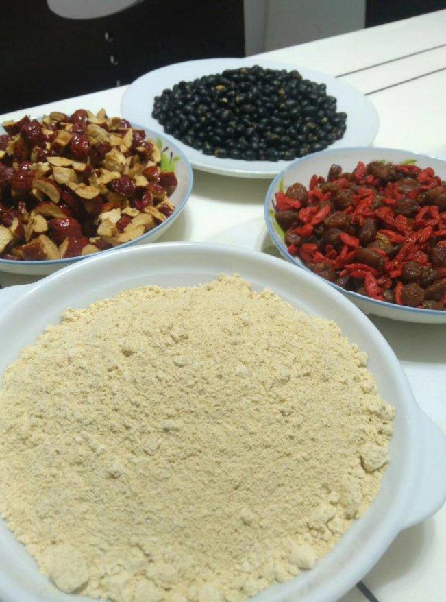 客家食材：黑豆姜糖