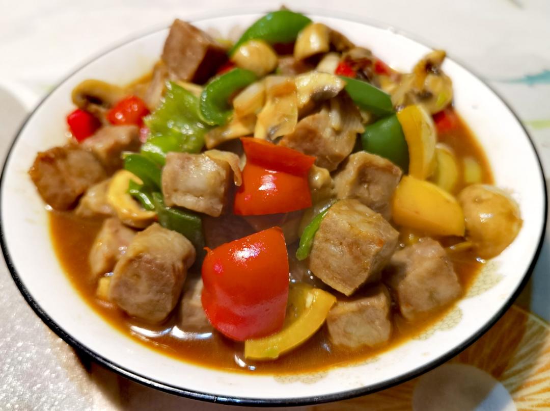彩椒炒牛肉粒