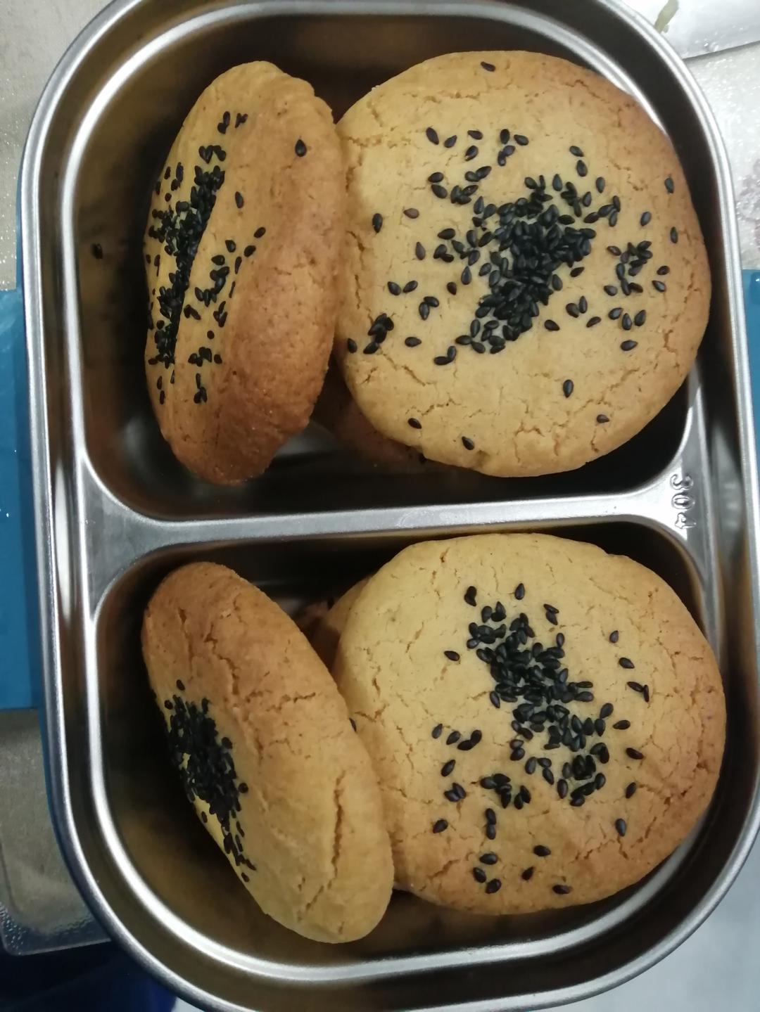 轻轻一按就碎掉的原味桃酥（不输猪油版）