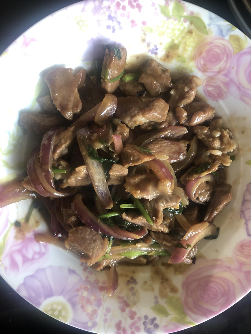 家常孜然洋葱炒羊肉