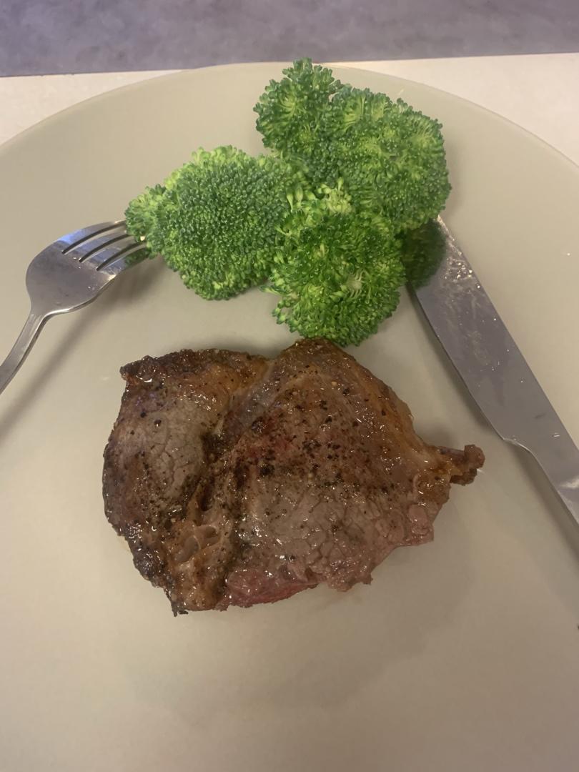 烤肉眼牛排【外焦里嫩】