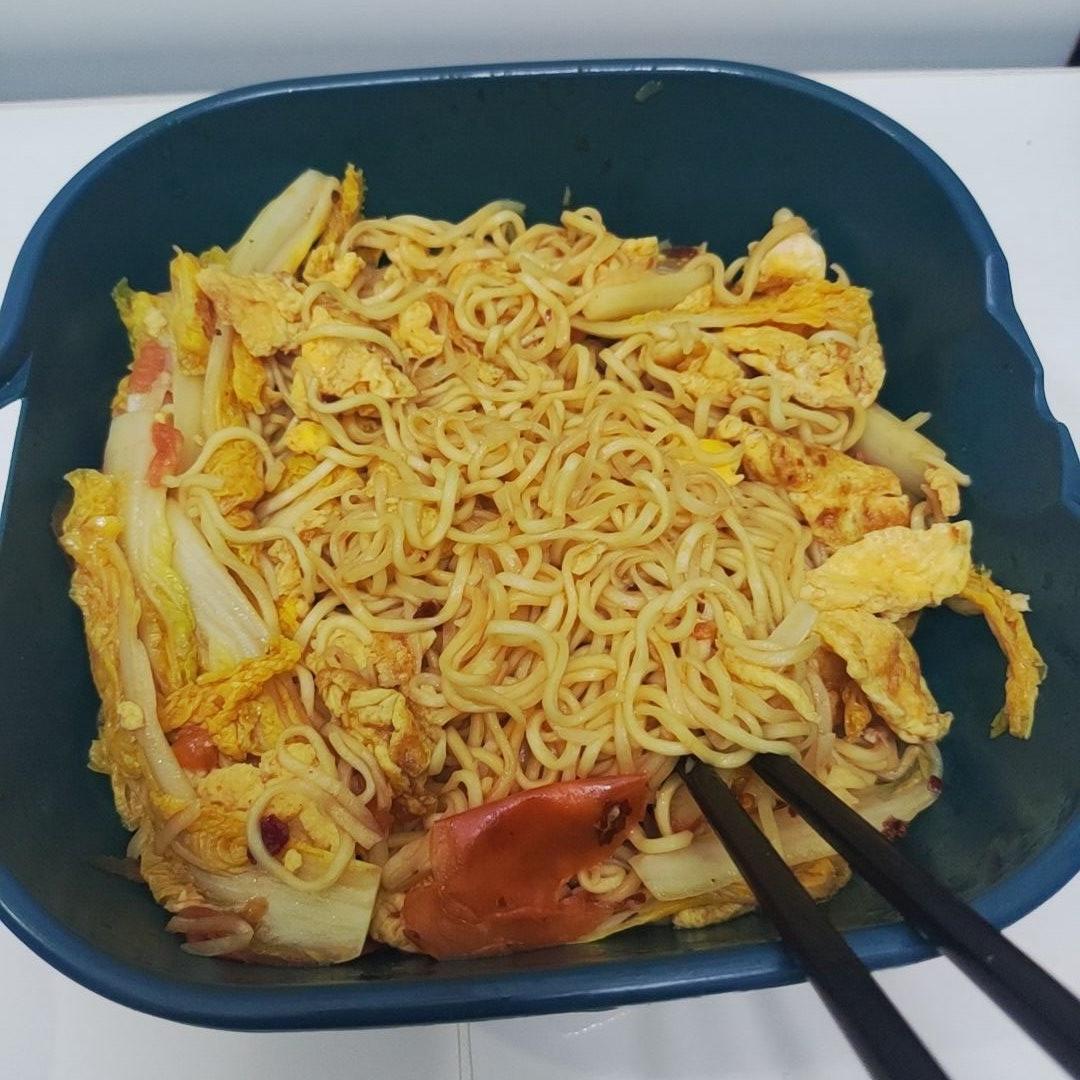 秒杀路边摊的炒方便面
