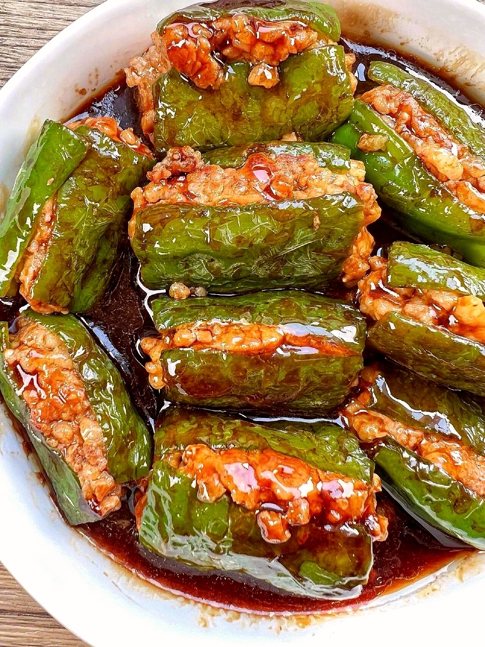 下饭菜“青椒酿肉”，香糯多汁鲜嫩下饭的做法