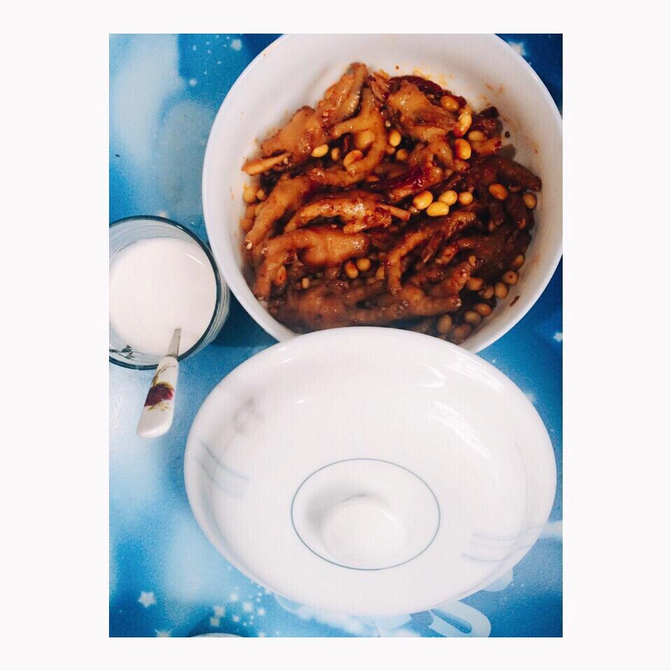 黄豆炖鸡脚