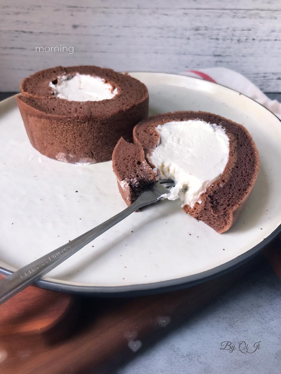 可可波点蛋糕卷