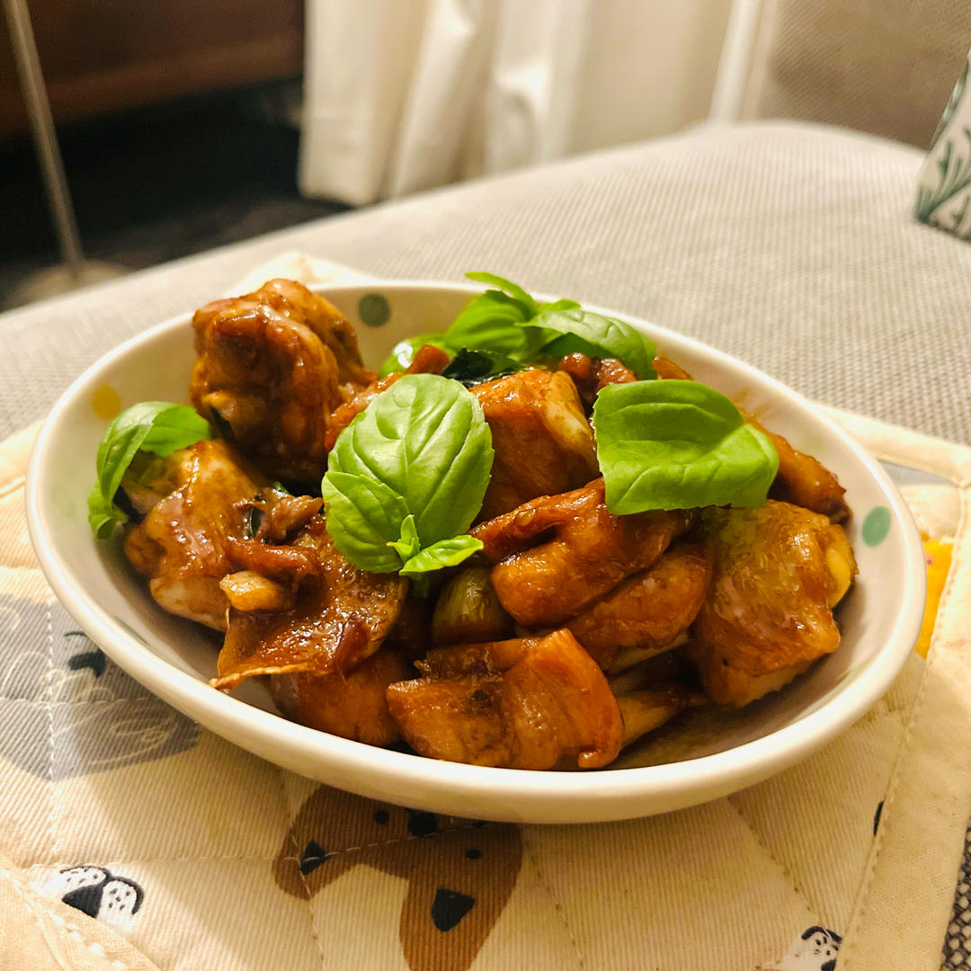 正宗台式三杯鸡（零失败！周围朋友全都赞不绝口！ 😁）