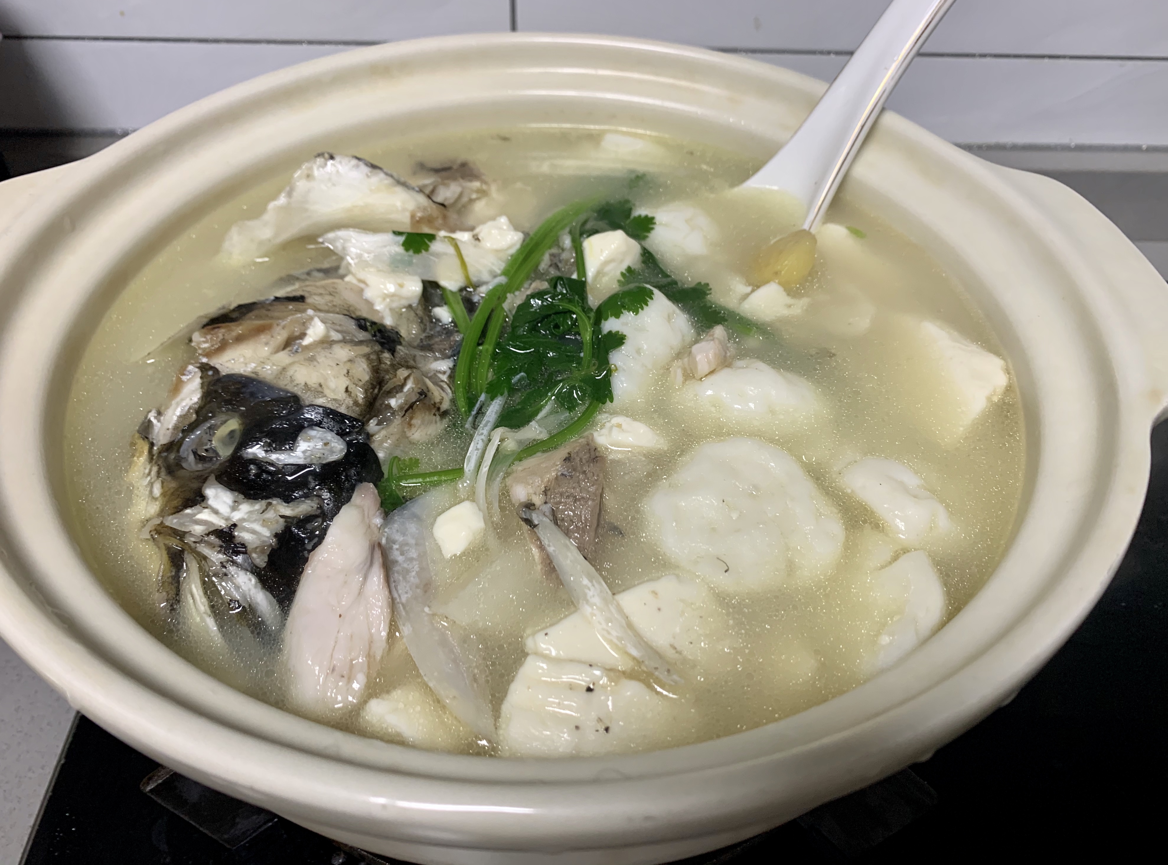 花莲鱼头鱼丸豆腐汤的做法