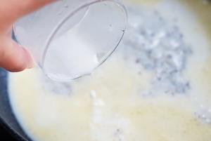 松露酱奶炖豆腐的做法 步骤7