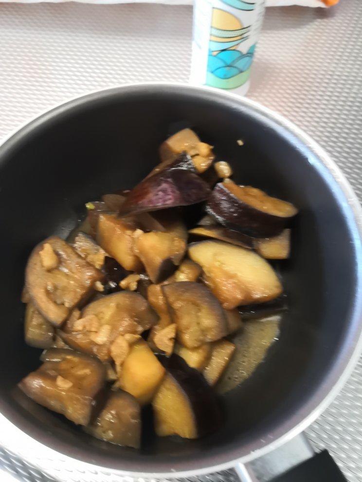 红烧茄子，好吃到舔盘子