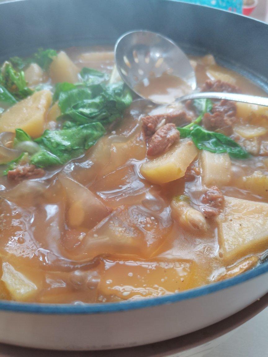 广式萝卜焖牛腩