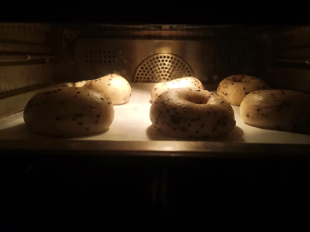 黑芝麻全麦贝果